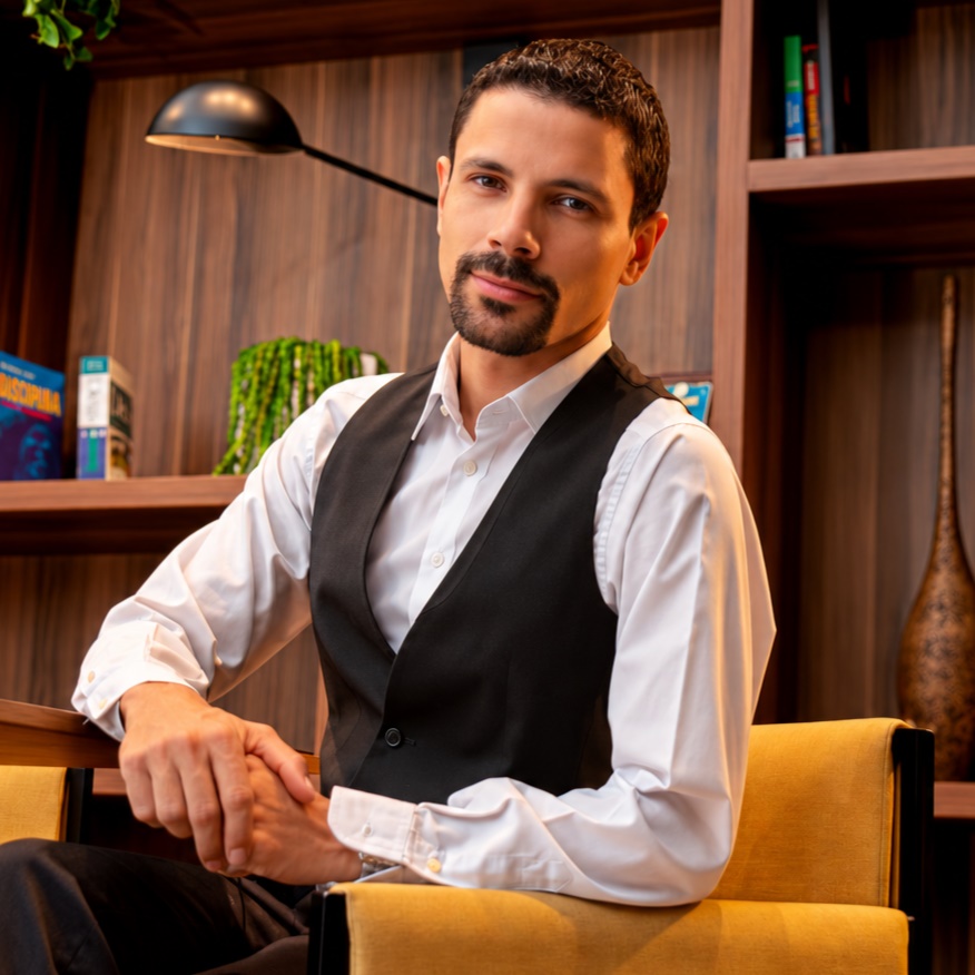 Dyego Ribeiro, publicitário e criador de sites em Niterói